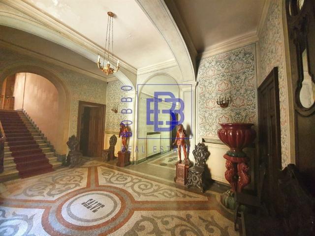 Palazzo in vendita a Piazzo, Biella