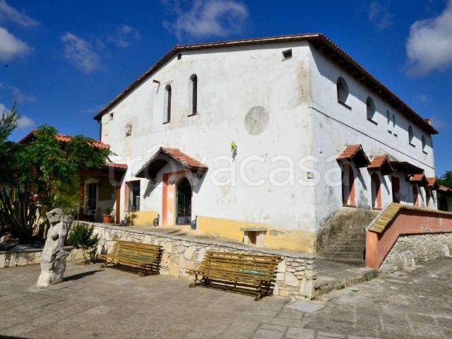 Palazzo in vendita a Puglia, Bari