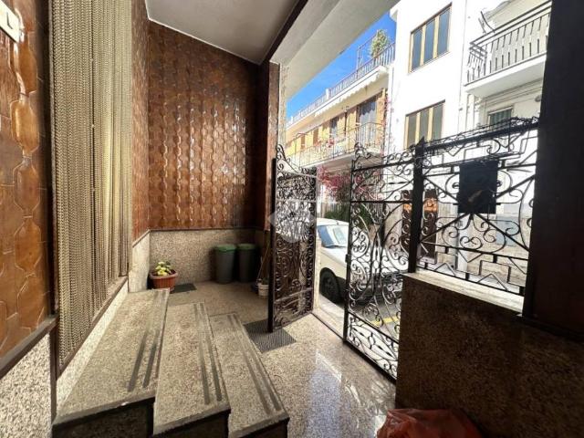 Palazzo in vendita a Puglia, Barletta-andria-trani