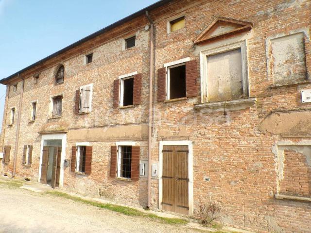 Palazzo in vendita a Roncoferraro, Lombardia