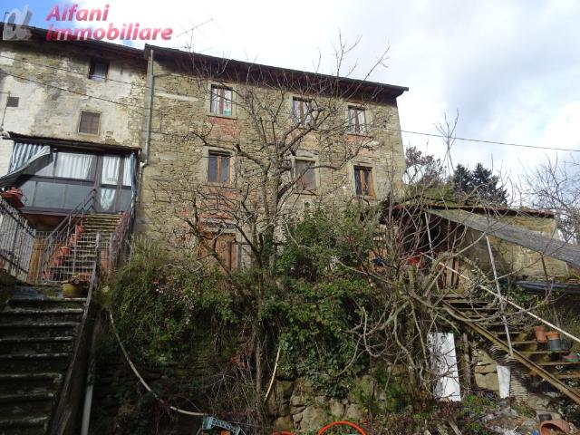 Villa Indipendente in vendita a Castel San Niccolò, Toscana