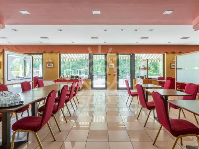 Palazzo in vendita a Nuovo Circondario Imolese, Castel San Pietro Terme