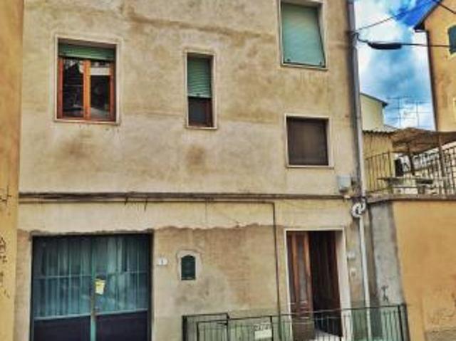 Palazzo in vendita a Unione dei Comuni Circondario dell'Empolese Valdelsa, Castelfiorentino
