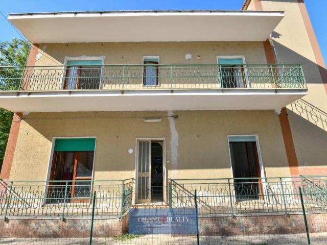 Palazzo in vendita a Castellabate, Campania