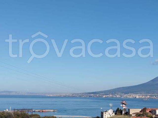 Palazzo in vendita a Castellammare Di Stabia, Campania