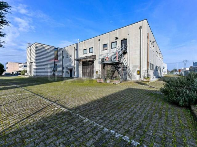 Palazzo in vendita a Cernusco Sul Naviglio, Lombardia
