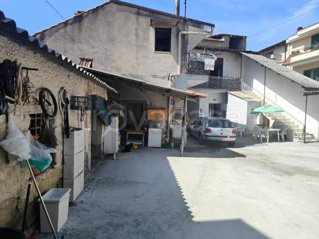 Palazzo in vendita a Cesa, Campania