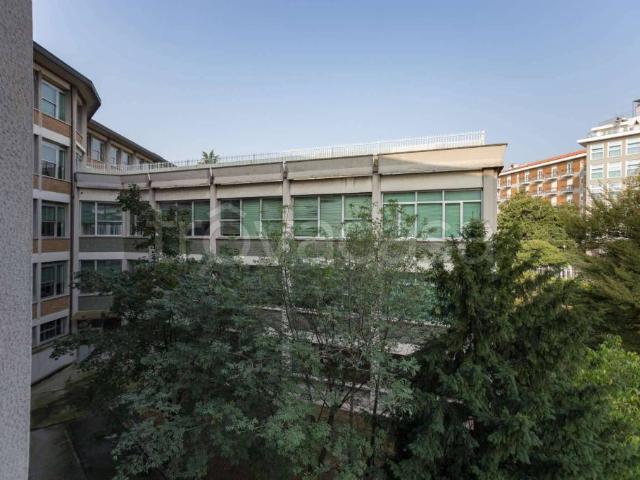 Palazzo in vendita a Zona Omogenea Milano Nord, Cinisello Balsamo