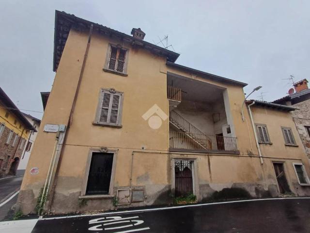 Palazzo in vendita a Curnasco, Treviolo