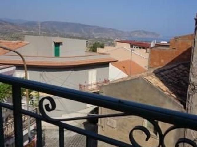 Palazzo in vendita a Sant'Enargi, Furnari