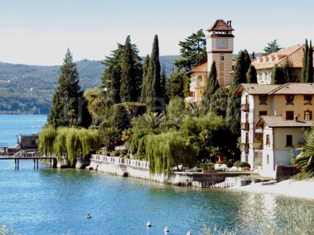 Palazzo in vendita a Gardone Riviera, Brescia