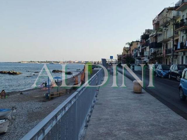 Palazzo in vendita a Giardini Naxos, Sicilia