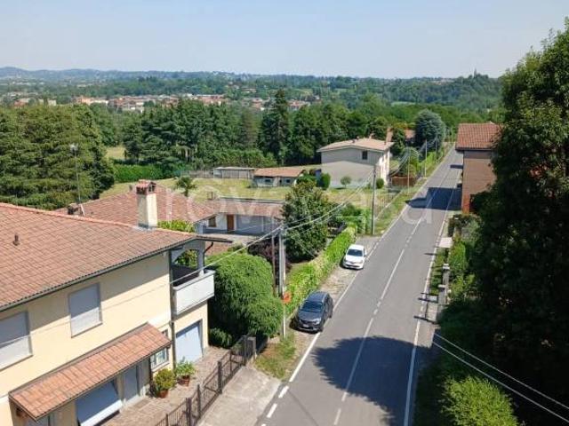 Palazzo in vendita a Giussano, Lombardia