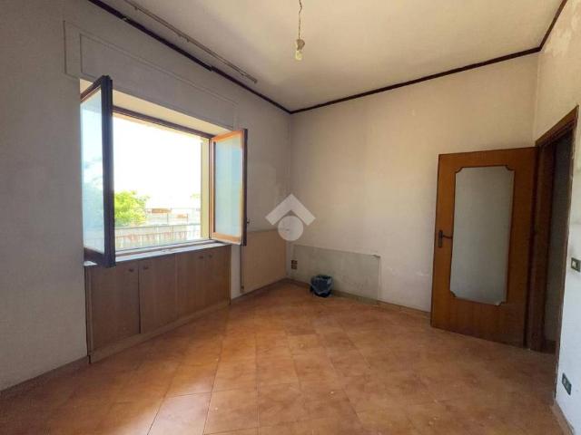 Palazzo in vendita a Zona Maddalena, Grumo Nevano