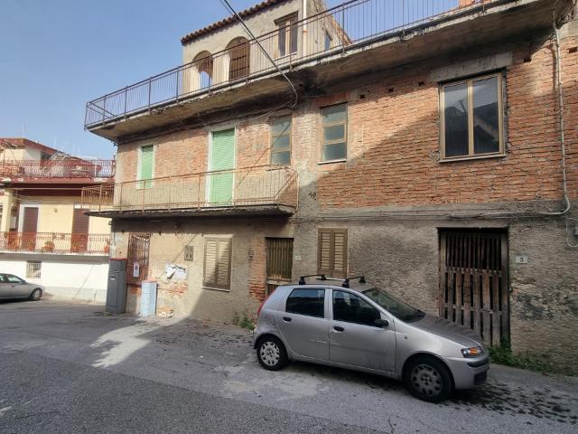 Palazzo in vendita a Soccorso, Gualtieri Sicaminò