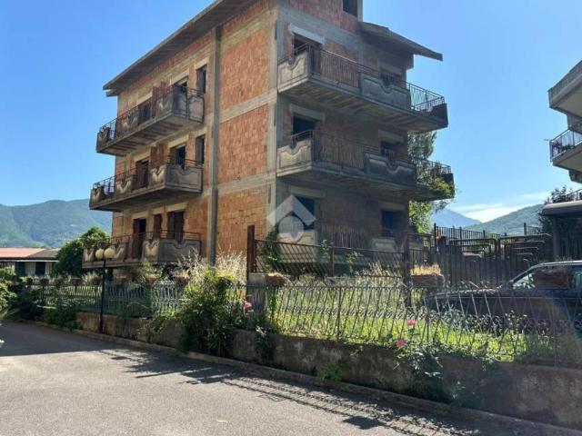 Palazzo in vendita a Bolano, Fisciano