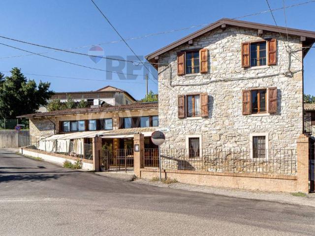 Palazzo in vendita a Cozzano, Langhirano
