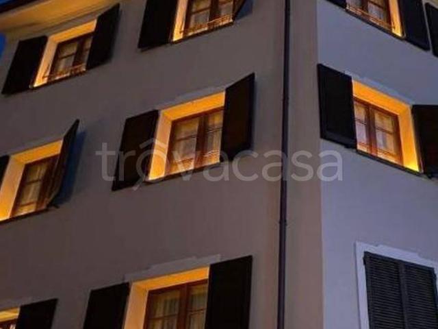 Palazzo in vendita a Bagni Di Lucca Ponte, Toscana
