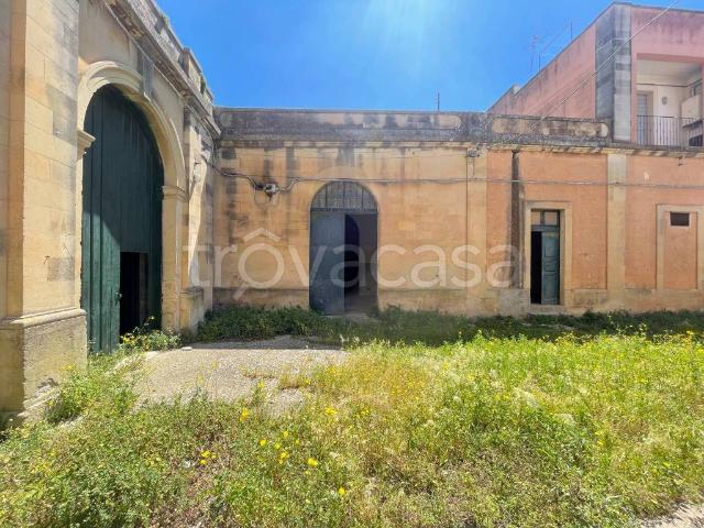 Palazzo in vendita a Puglia, Lecce