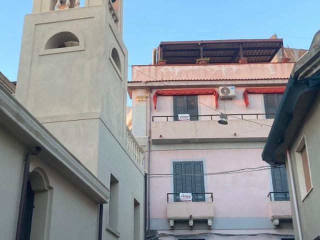 Palazzo in vendita a Calabria, Reggio Calabria