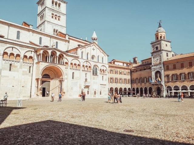 Palazzo in vendita a Modena