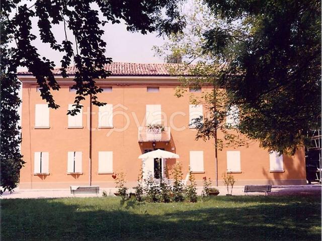 Palazzo in vendita a San Faustino-Madonnina-Quattroville, Modena