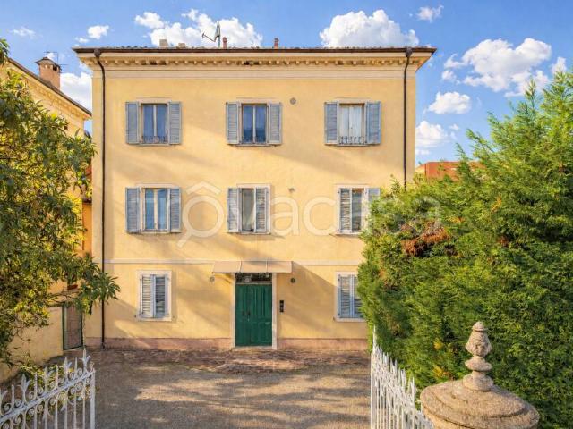 Palazzo in vendita a Buon Pastore-Sant'Agnese-San Damaso, Modena