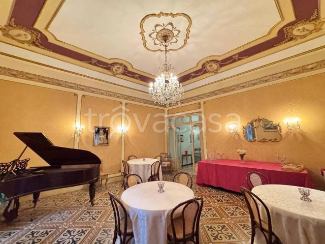 Palazzo in vendita a Aquino, Monreale
