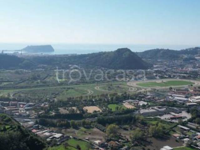 Palazzo in vendita a Napoli
