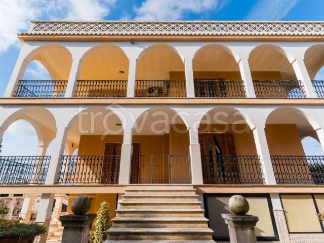 Palazzo in vendita a Noci, Bari