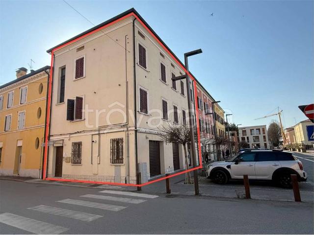 Palazzo in vendita a Unione delle Terre d'Argine, Novi Di Modena