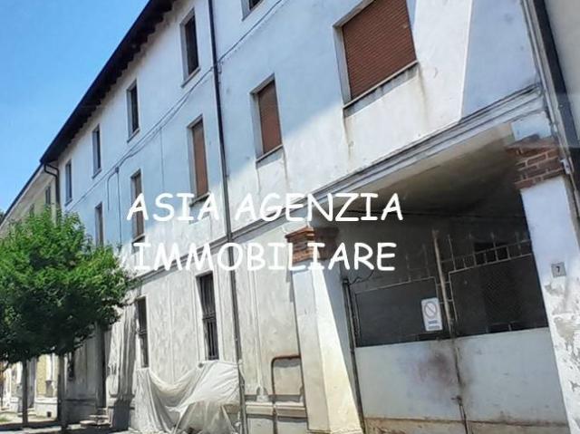 Palazzo in vendita a Unione dei Comuni Bassa Bresciana Occidentale, Orzinuovi