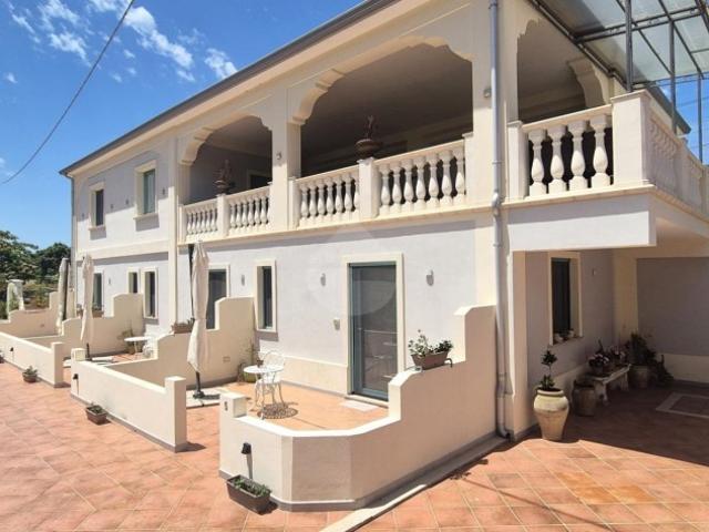 Palazzo in vendita a Calabria, Vibo Valentia