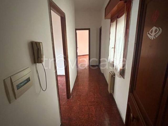 Palazzo in vendita a Laurentum, Roma Capitale