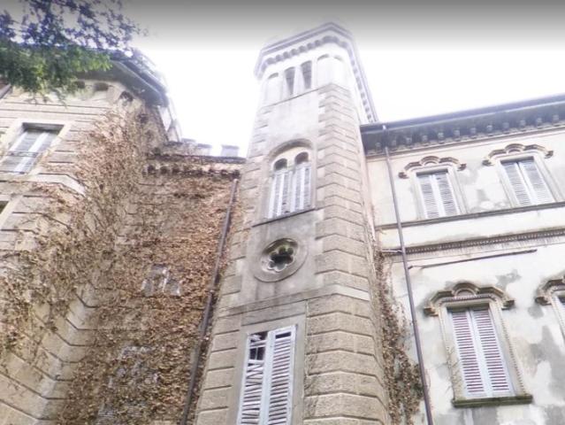 Palazzo in vendita a Pontida, Lombardia