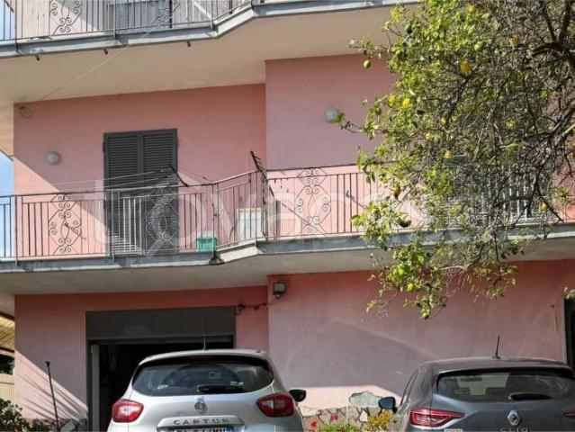 Palazzo in vendita a Trefola, Quarto