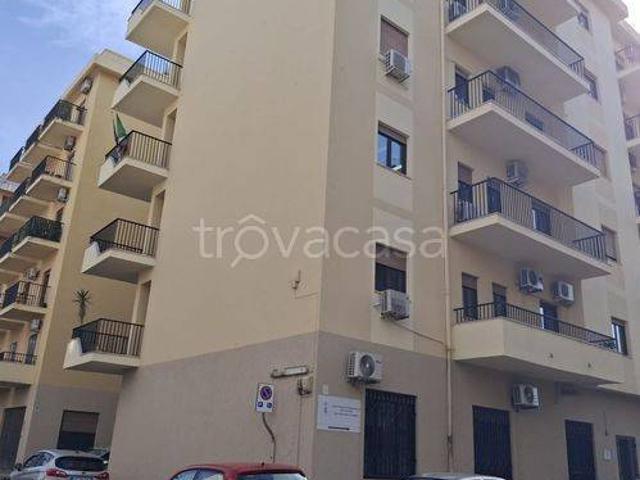 Palazzo in vendita a Calabria, Reggio Calabria