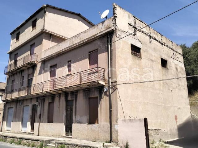 Palazzo in vendita a Calabria, Reggio Calabria