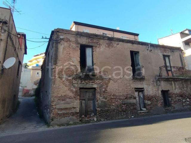 Palazzo in vendita a Calabria, Reggio Calabria