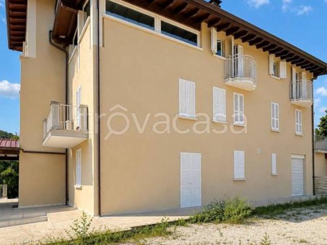 Palazzo in vendita a Volciano, Roè Volciano