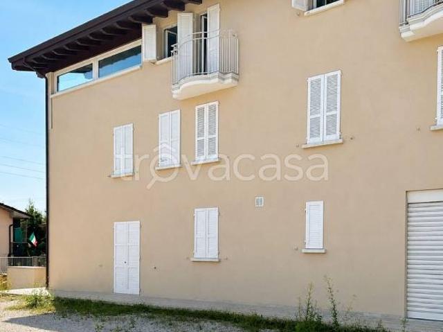 Palazzo in vendita a Volciano, Roè Volciano