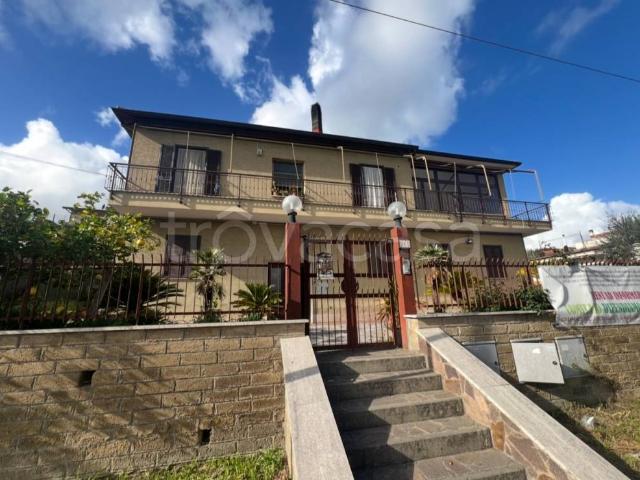 Palazzo in vendita a Casalotti, Roma