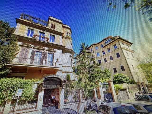 Palazzo in vendita a Municipio Roma I, Roma Capitale