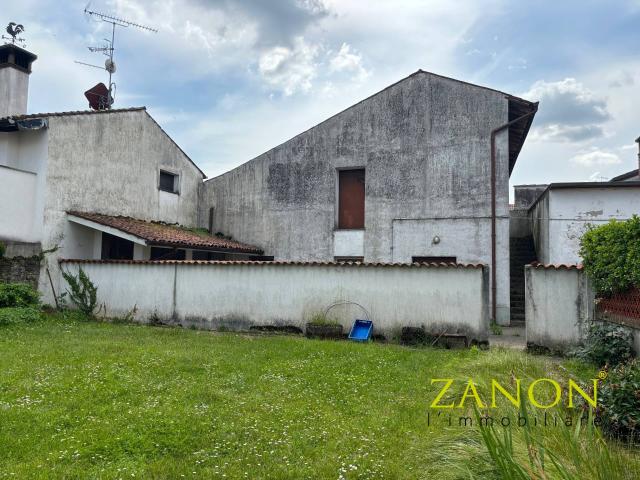 Capannone in vendita a San Lorenzo Isontino, Friuli-Venezia Giulia