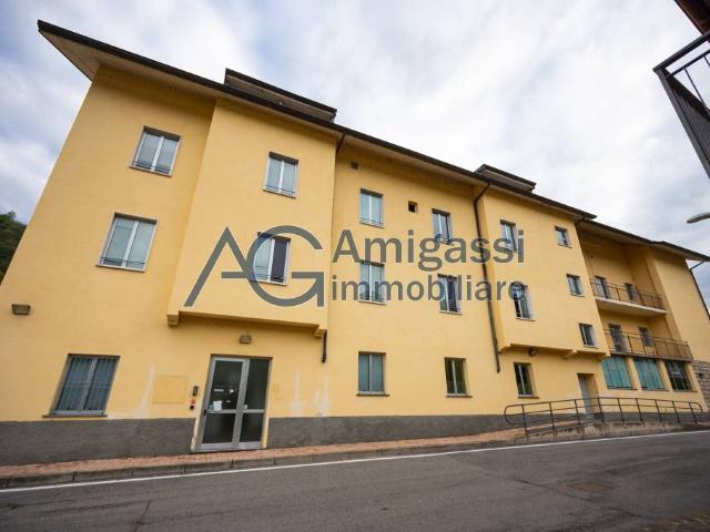 Palazzo in vendita a Pregalleno, San Pellegrino Terme