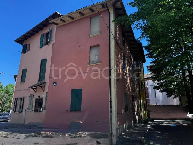 Palazzo in vendita a Unione Terre d'Acqua, Sant'agata Bolognese