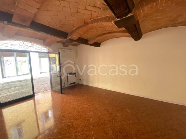 Palazzo in vendita a Unione dei comuni del Distretto Ceramico, Sassuolo