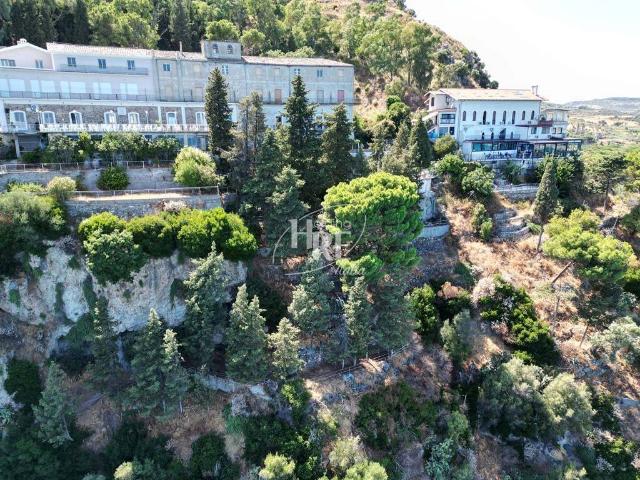Palazzo in vendita a Calabria, Catanzaro