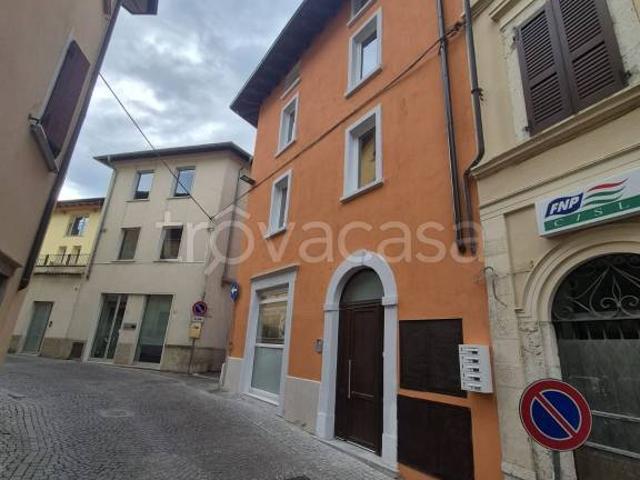 Palazzo in vendita a Comunità Montana Parco Alto Garda bresciano, Toscolano Maderno