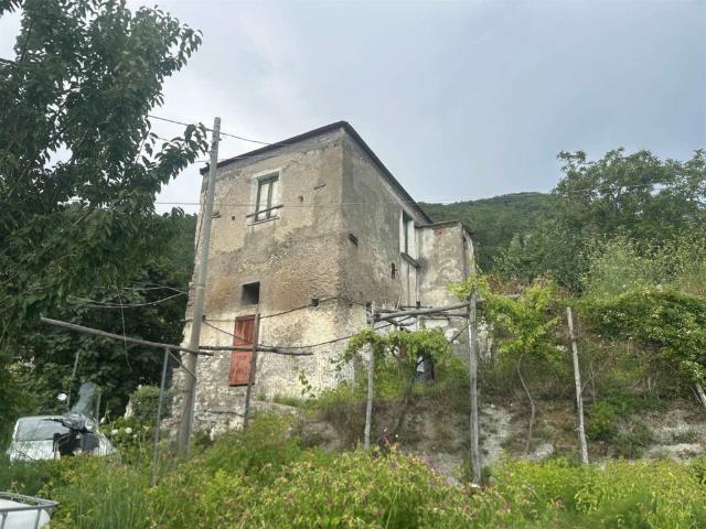 Palazzo in vendita a Novella, Polvica
